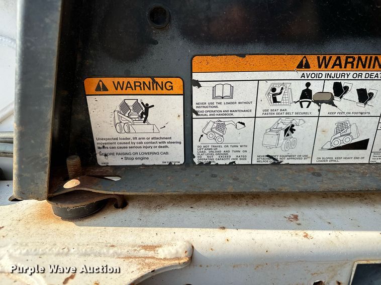 image for item OC9047 2001 Bobcat 873  skid steer loader