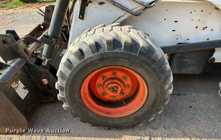 image for item OC9047 2001 Bobcat 873  skid steer loader