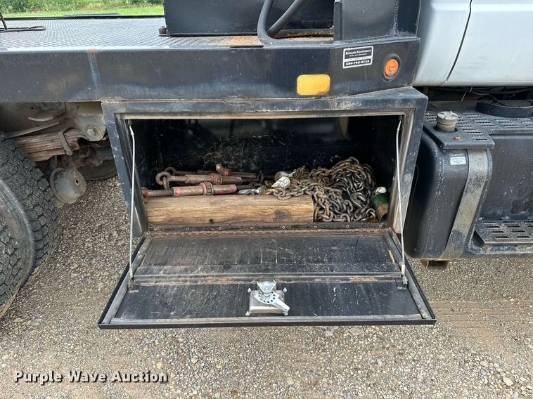 image for item OC9066 1998 GMC C7500  flatbed truck