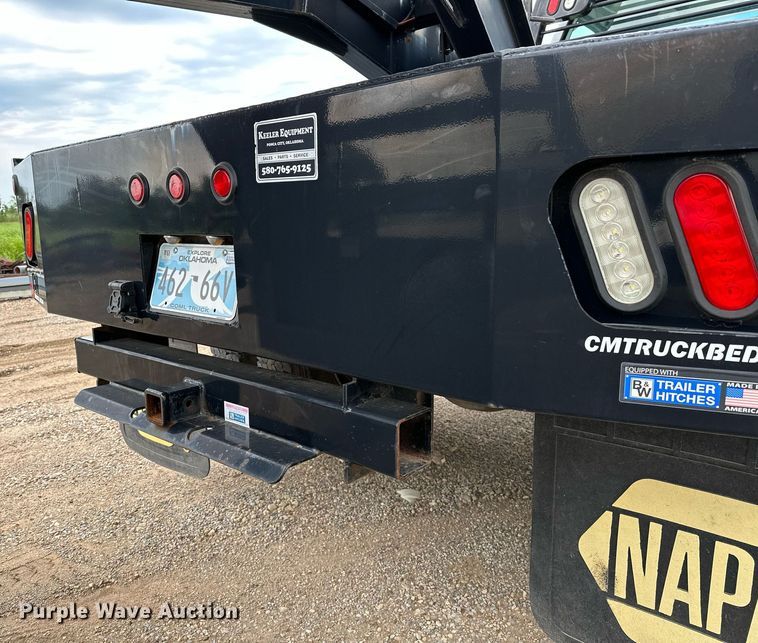 image for item OC9066 1998 GMC C7500  flatbed truck