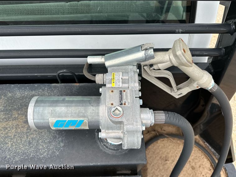 image for item OC9066 1998 GMC C7500  flatbed truck