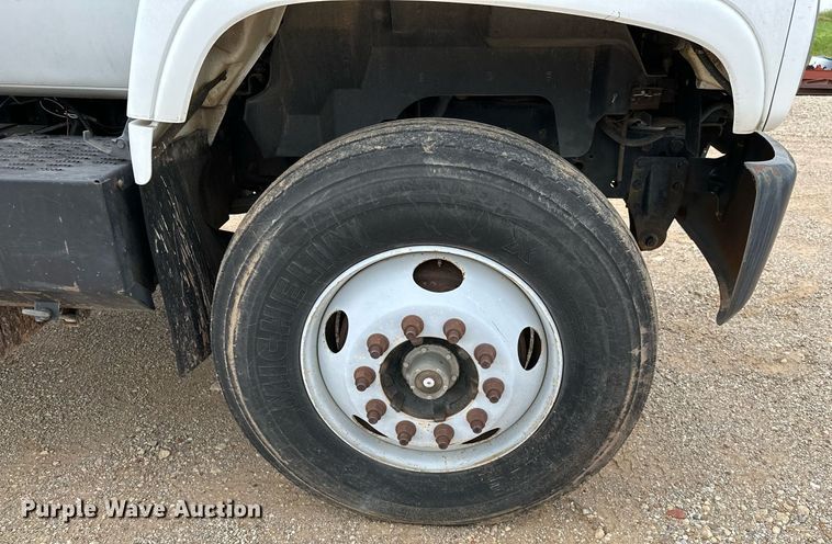 image for item OC9066 1998 GMC C7500  flatbed truck