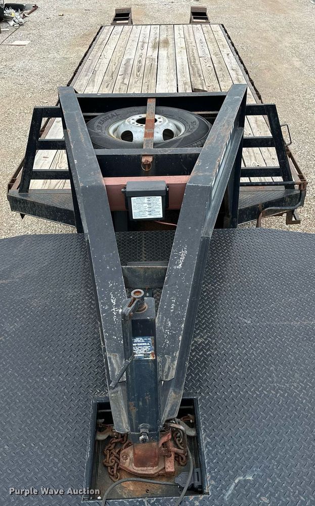 image for item OC9067 2004 Top Hat  equipment trailer