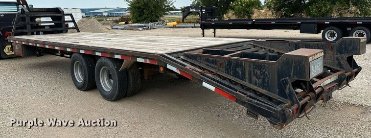 image for item OC9067 2004 Top Hat  equipment trailer