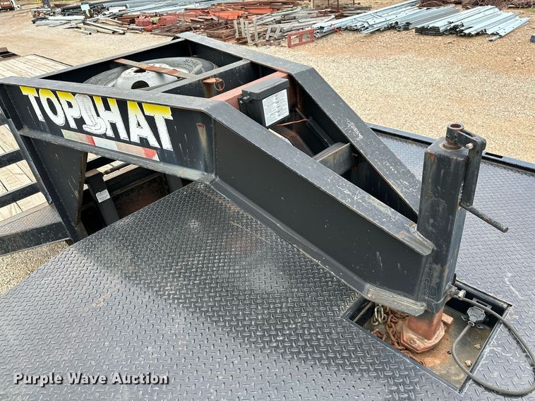 image for item OC9067 2004 Top Hat  equipment trailer