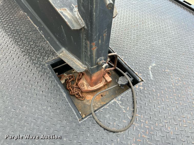 image for item OC9067 2004 Top Hat  equipment trailer