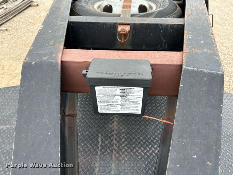 image for item OC9067 2004 Top Hat  equipment trailer