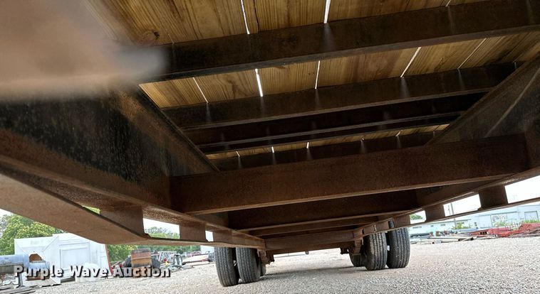 image for item OC9067 2004 Top Hat  equipment trailer