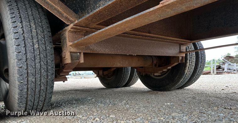 image for item OC9067 2004 Top Hat  equipment trailer