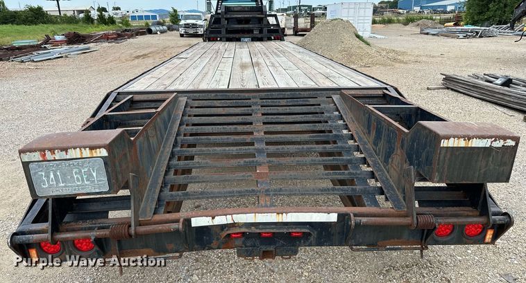 image for item OC9067 2004 Top Hat  equipment trailer