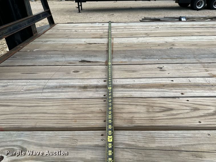 image for item OC9067 2004 Top Hat  equipment trailer