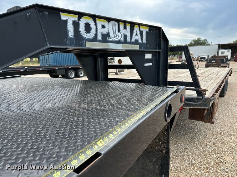 image for item OC9067 2004 Top Hat  equipment trailer