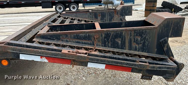 image for item OC9067 2004 Top Hat  equipment trailer