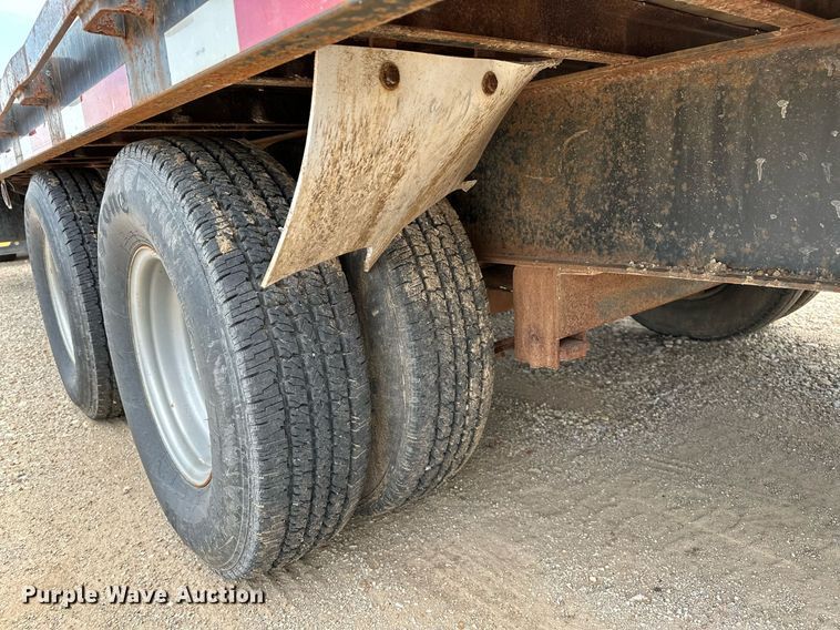 image for item OC9067 2004 Top Hat  equipment trailer