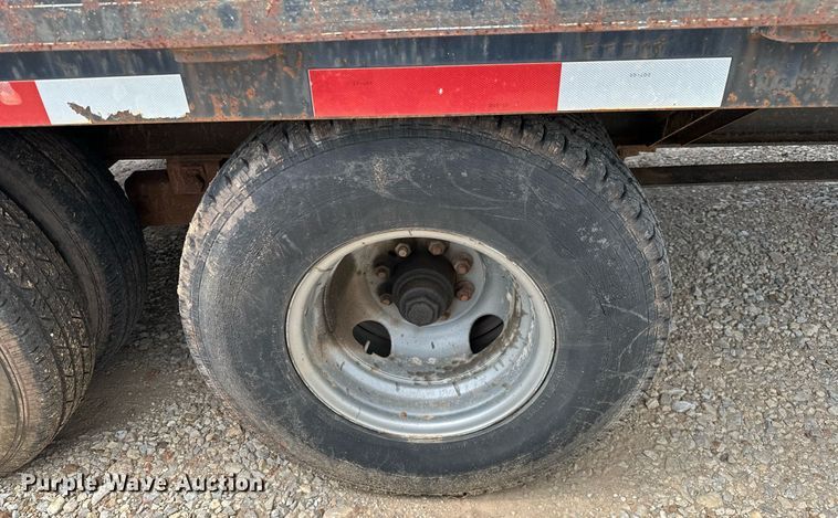 image for item OC9067 2004 Top Hat  equipment trailer