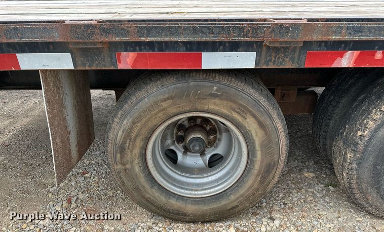 image for item OC9067 2004 Top Hat  equipment trailer