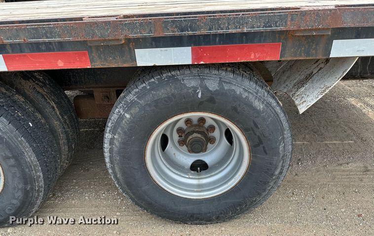 image for item OC9067 2004 Top Hat  equipment trailer