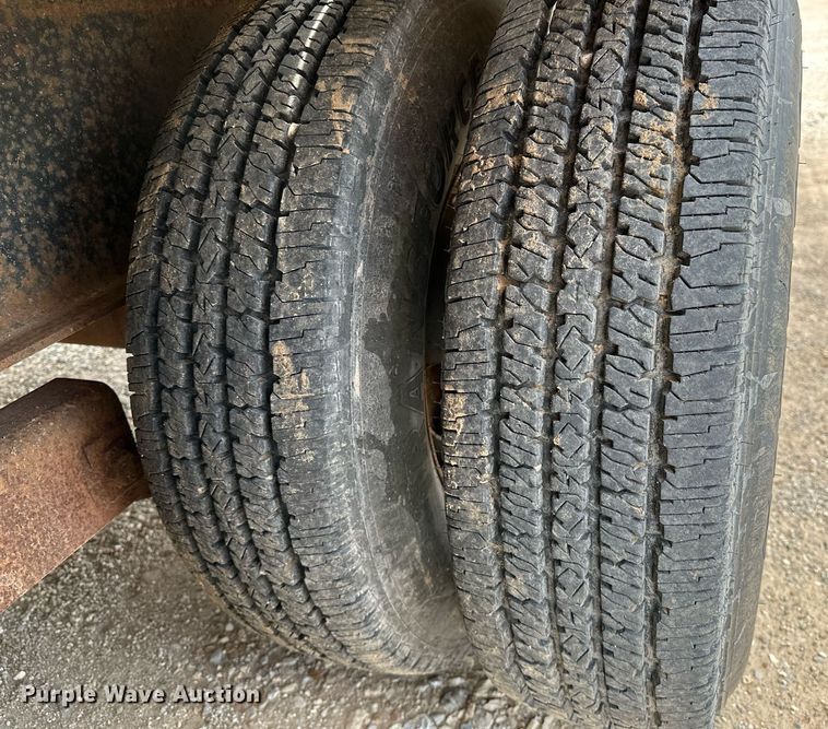 image for item OC9067 2004 Top Hat  equipment trailer