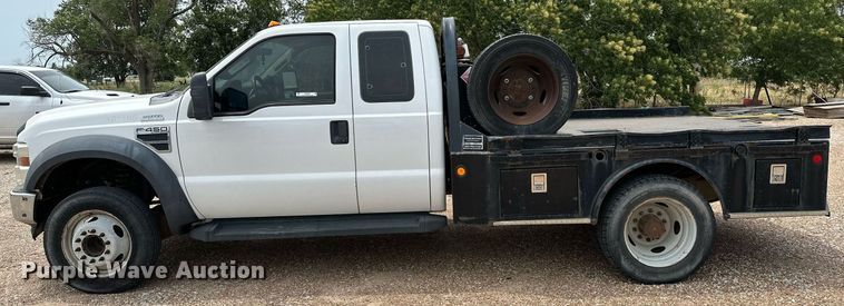 image for item OC9069 2008 Ford F450 Super Duty  SuperCab flatbed truck