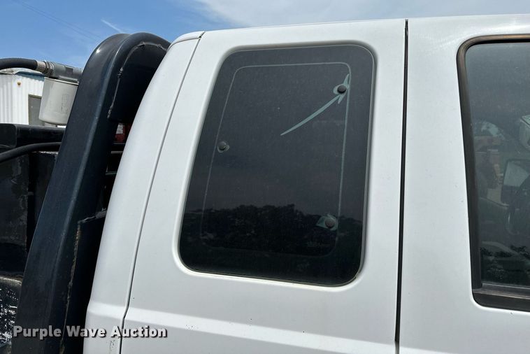 image for item OC9069 2008 Ford F450 Super Duty  SuperCab flatbed truck