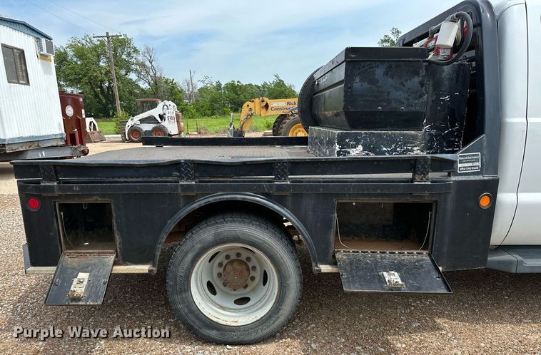 image for item OC9069 2008 Ford F450 Super Duty  SuperCab flatbed truck