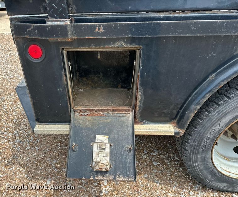 image for item OC9069 2008 Ford F450 Super Duty  SuperCab flatbed truck