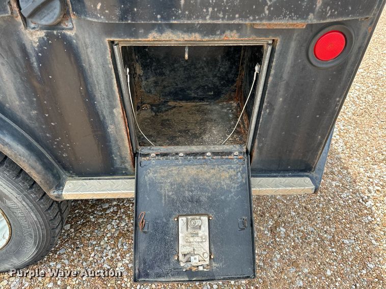 image for item OC9069 2008 Ford F450 Super Duty  SuperCab flatbed truck