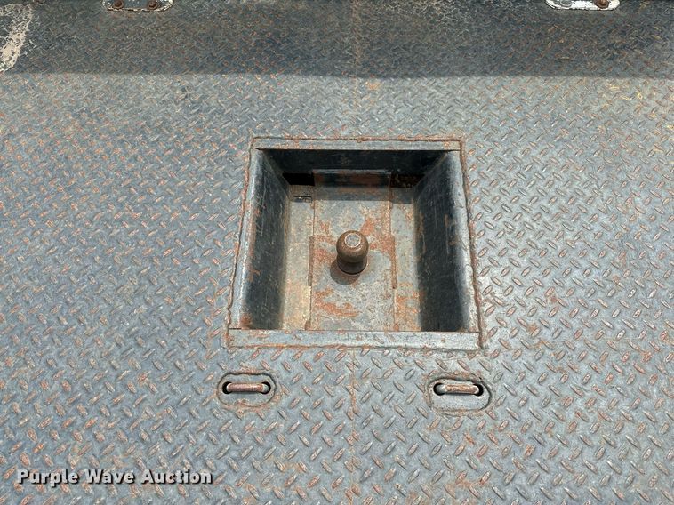 image for item OC9069 2008 Ford F450 Super Duty  SuperCab flatbed truck