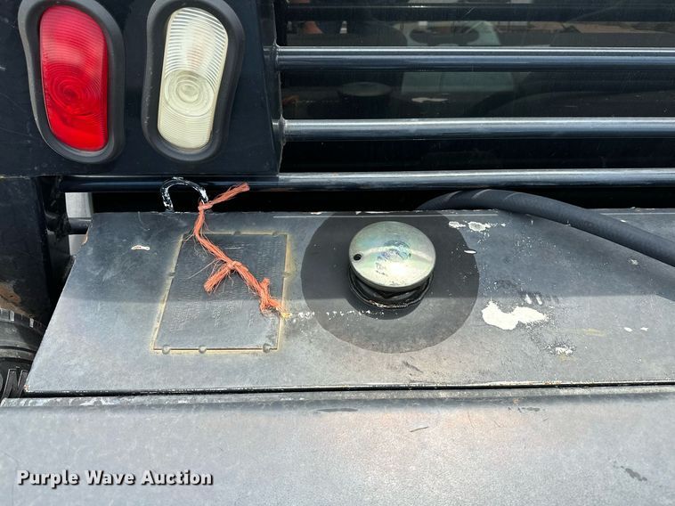 image for item OC9069 2008 Ford F450 Super Duty  SuperCab flatbed truck