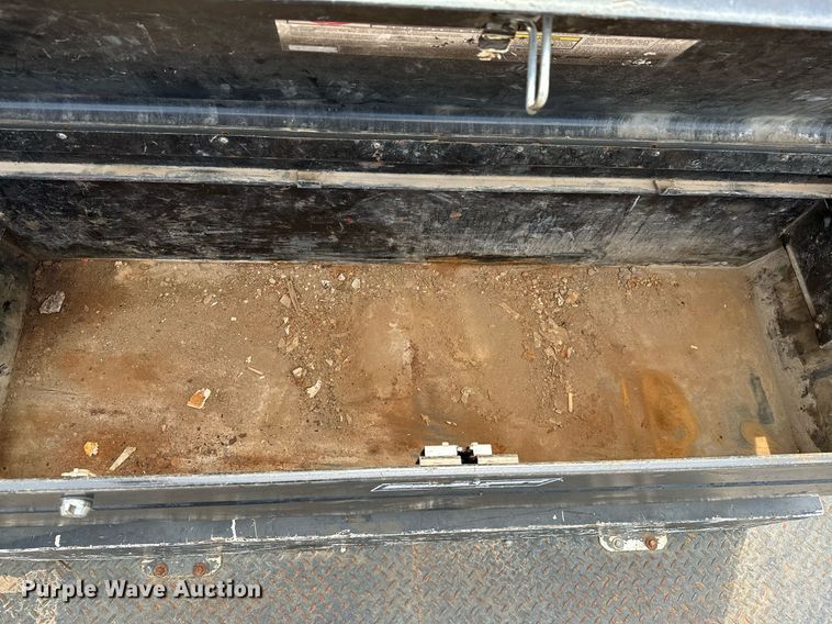 image for item OC9069 2008 Ford F450 Super Duty  SuperCab flatbed truck