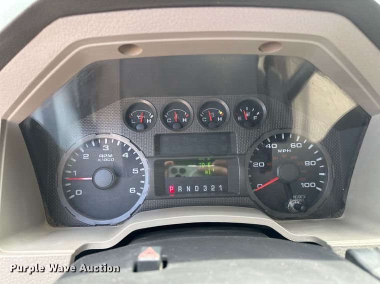 image for item OC9069 2008 Ford F450 Super Duty  SuperCab flatbed truck