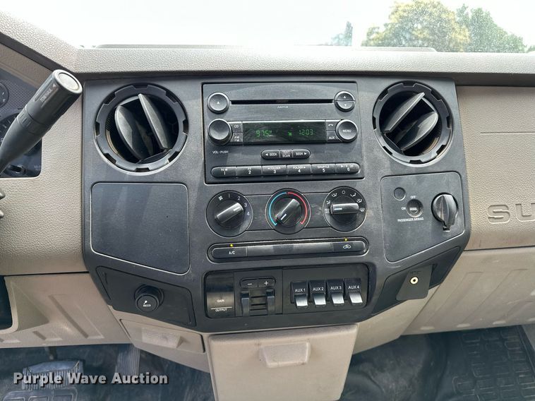 image for item OC9069 2008 Ford F450 Super Duty  SuperCab flatbed truck