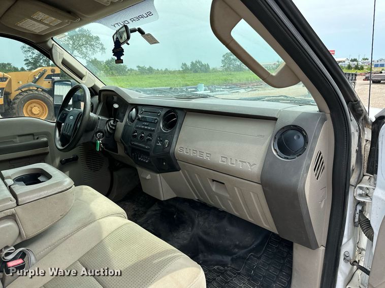 image for item OC9069 2008 Ford F450 Super Duty  SuperCab flatbed truck