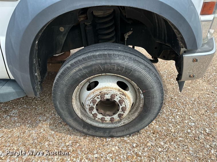 image for item OC9069 2008 Ford F450 Super Duty  SuperCab flatbed truck