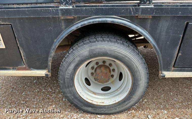 image for item OC9069 2008 Ford F450 Super Duty  SuperCab flatbed truck