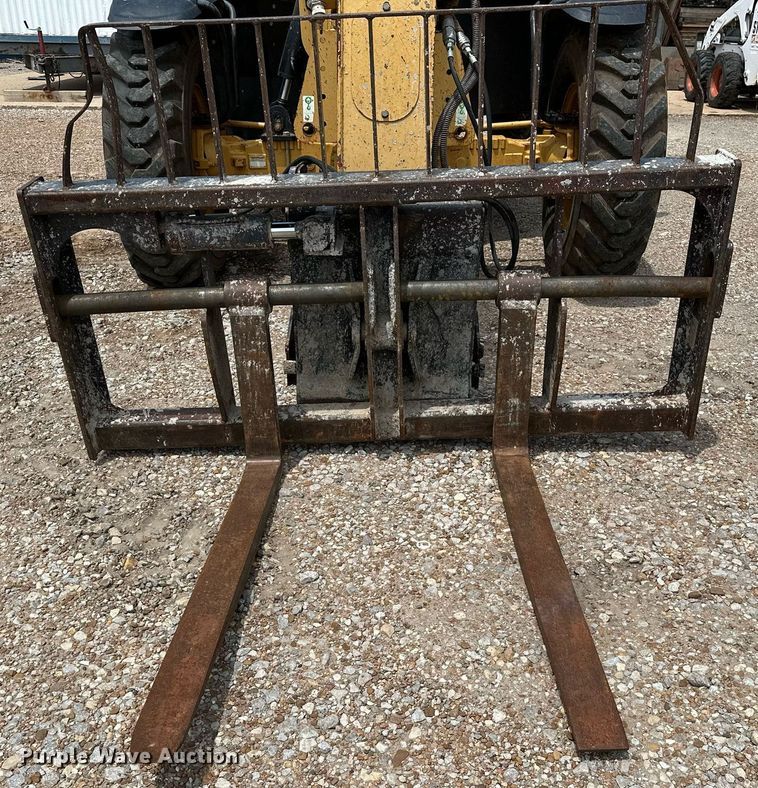 image for item OC9070 2004 Caterpillar TH360B  telehandler