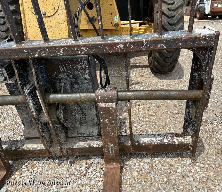 image for item OC9070 2004 Caterpillar TH360B  telehandler