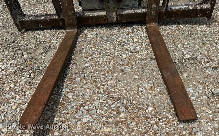 image for item OC9070 2004 Caterpillar TH360B  telehandler