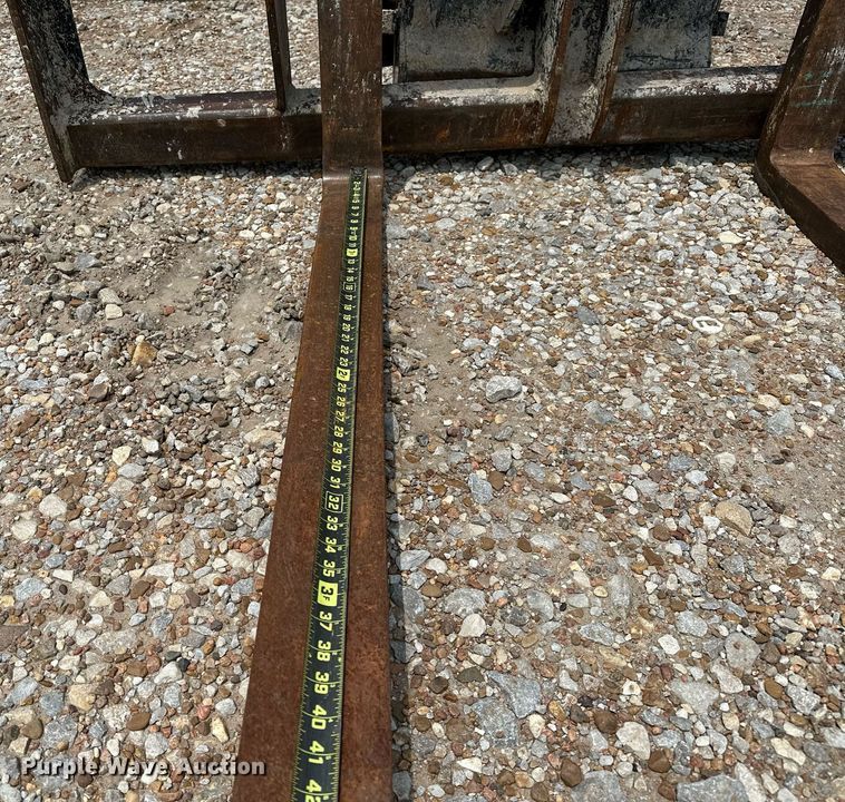 image for item OC9070 2004 Caterpillar TH360B  telehandler