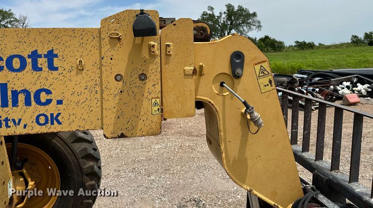 image for item OC9070 2004 Caterpillar TH360B  telehandler