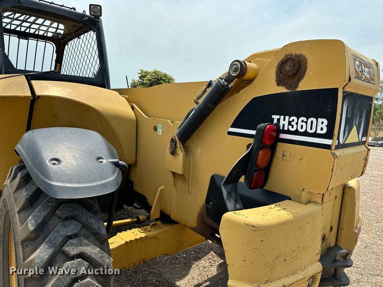 image for item OC9070 2004 Caterpillar TH360B  telehandler