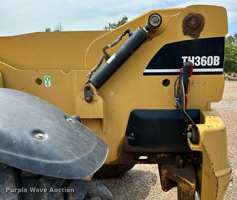image for item OC9070 2004 Caterpillar TH360B  telehandler