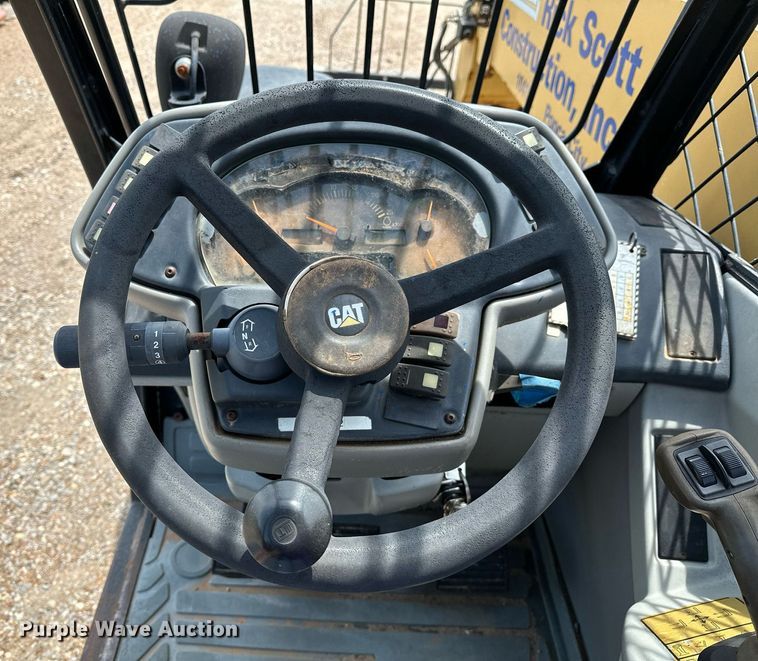 image for item OC9070 2004 Caterpillar TH360B  telehandler