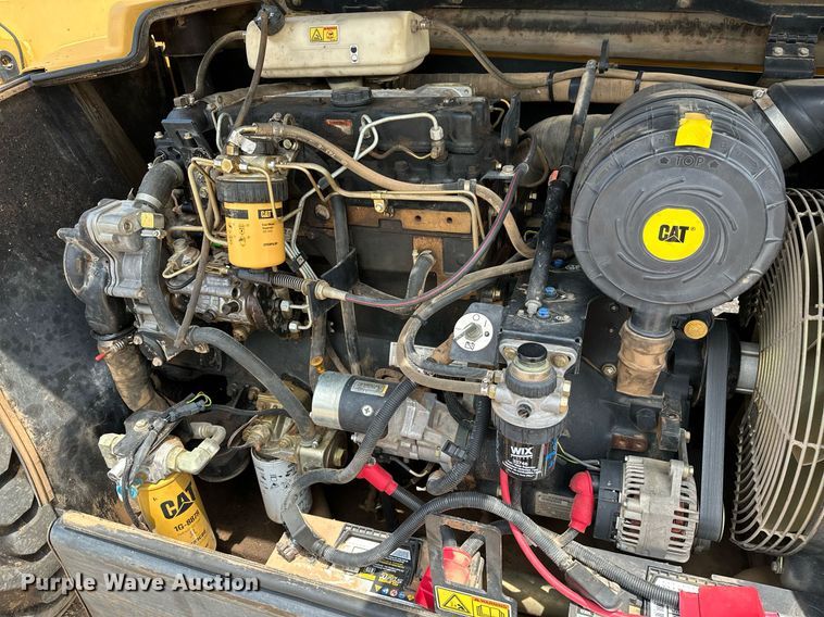 image for item OC9070 2004 Caterpillar TH360B  telehandler