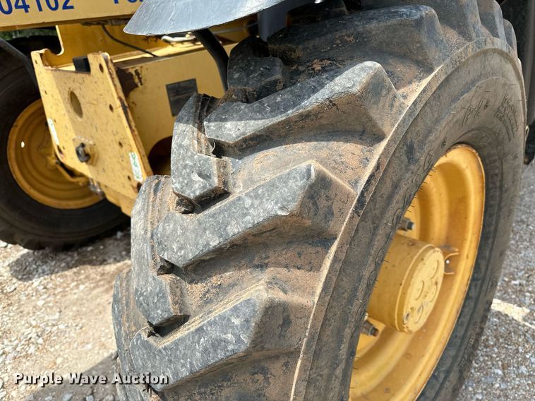 image for item OC9070 2004 Caterpillar TH360B  telehandler