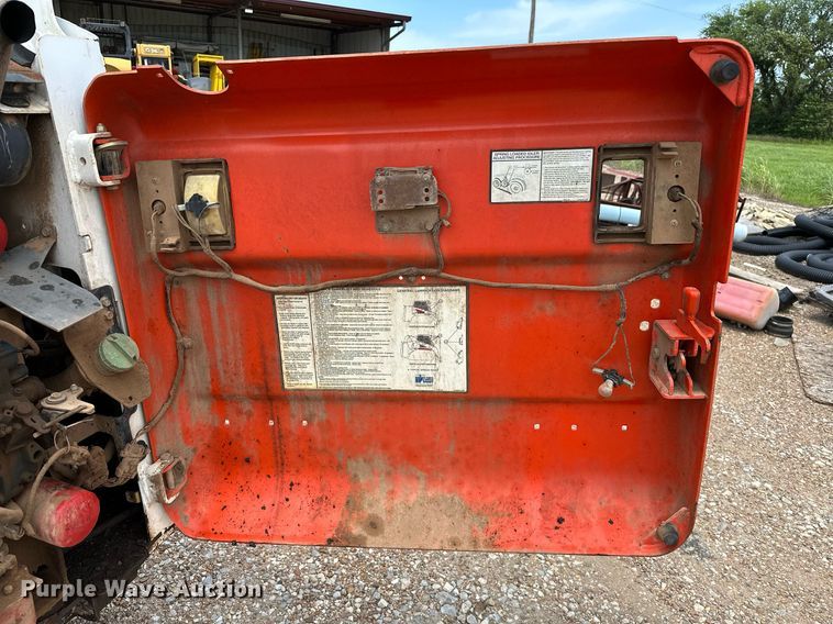 image for item OC9071 2008 Bobcat S185  skid steer loader