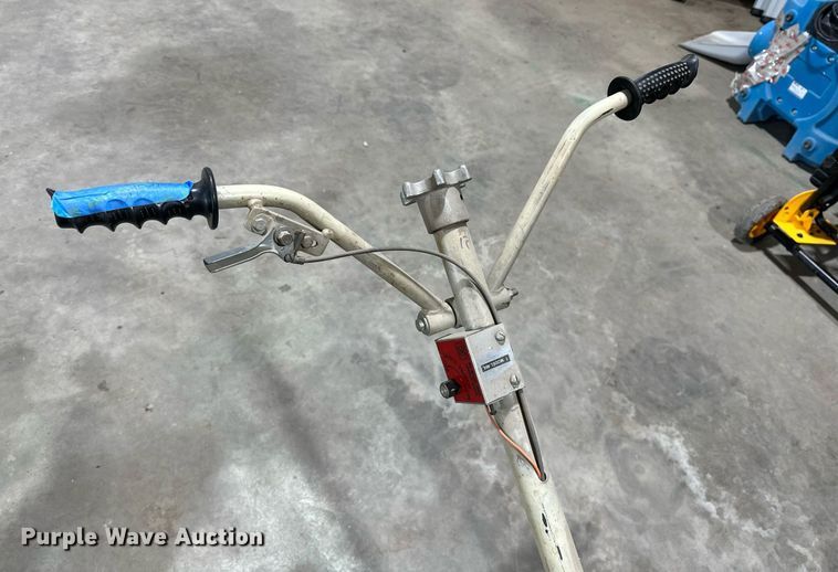 image for item OC9072 (4) power trowels