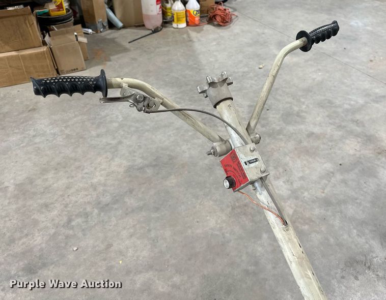 image for item OC9072 (4) power trowels