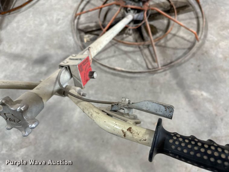 image for item OC9072 (4) power trowels