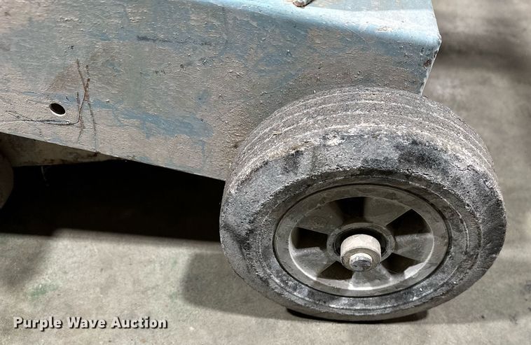 image for item OC9073 (5) concrete saws